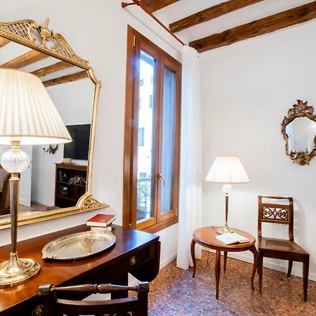 Gio&Gio Venice B&B-2